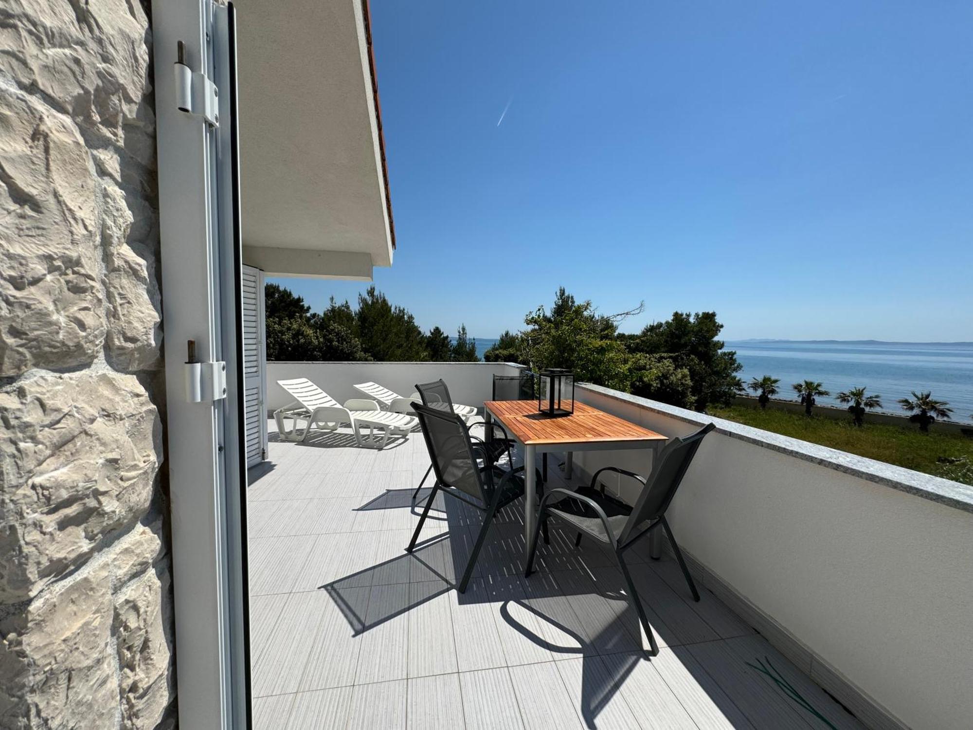Mirakul Apartments Vir Dış mekan fotoğraf