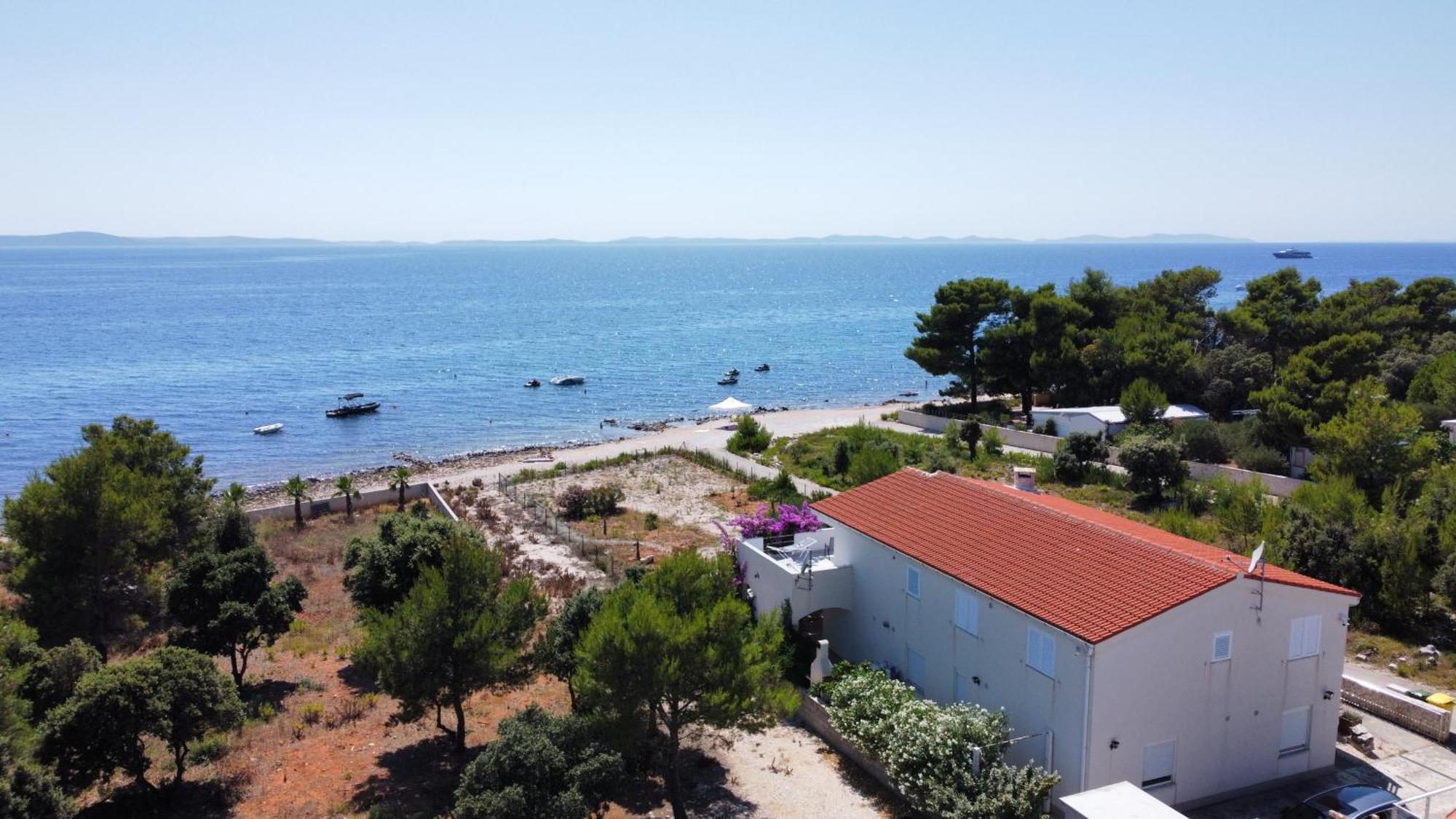 Mirakul Apartments Vir Dış mekan fotoğraf