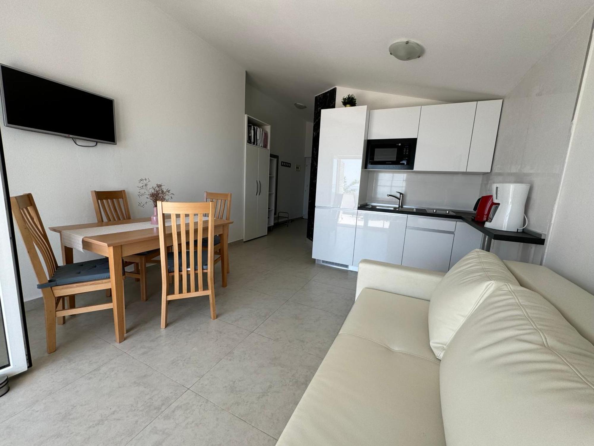 Mirakul Apartments Vir Dış mekan fotoğraf