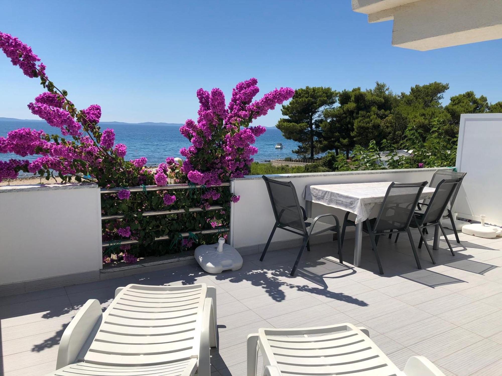 Mirakul Apartments Vir Dış mekan fotoğraf