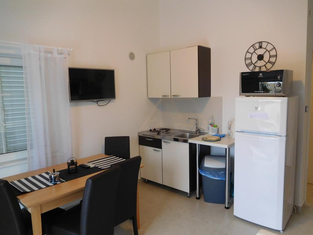 Mirakul Apartments Vir Dış mekan fotoğraf
