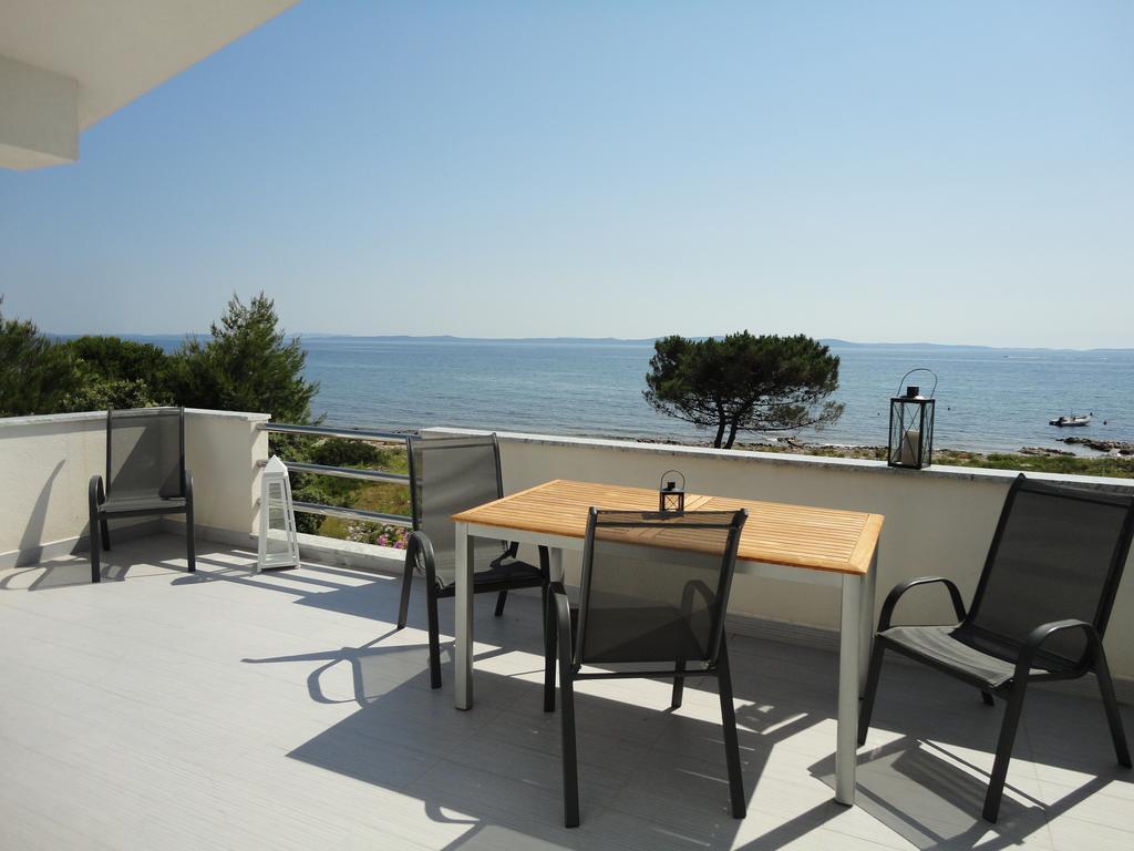 Mirakul Apartments Vir Dış mekan fotoğraf