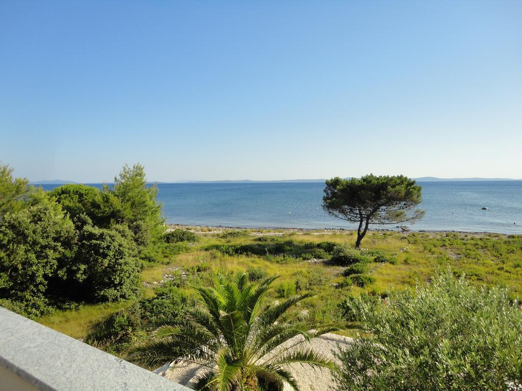 Mirakul Apartments Vir Dış mekan fotoğraf