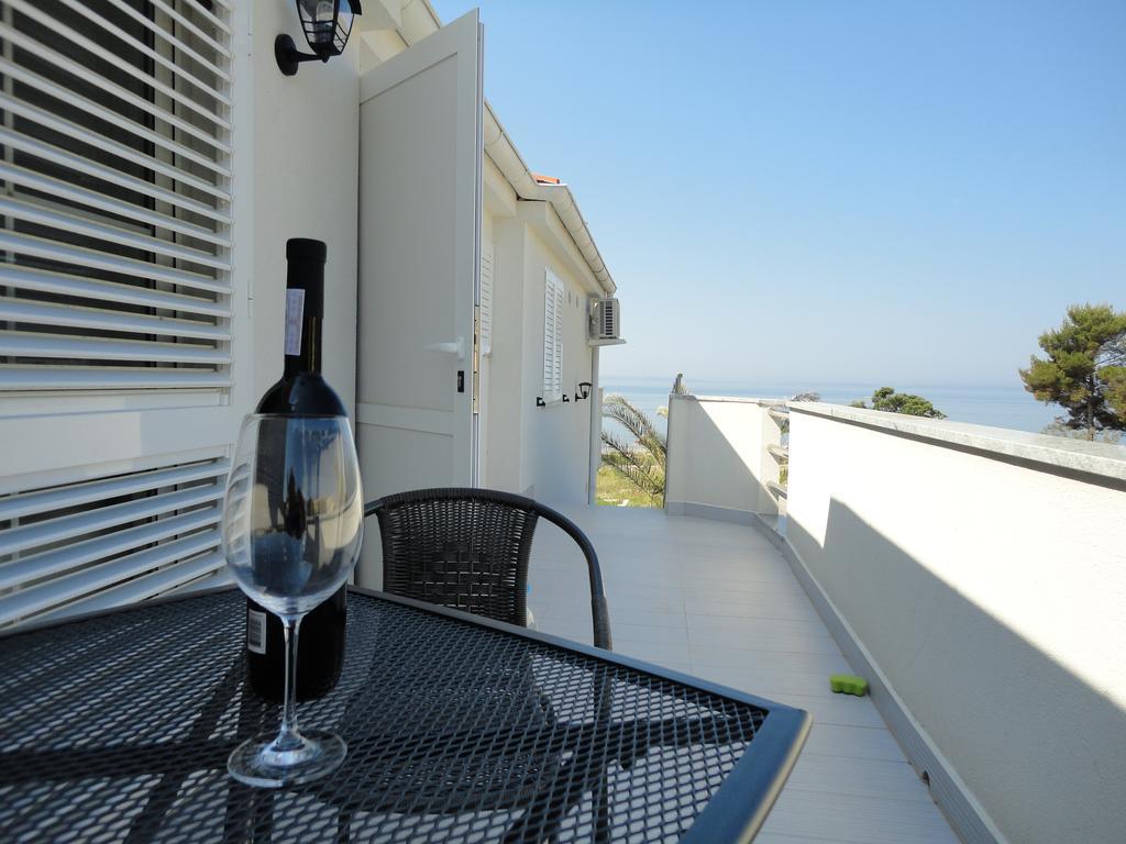 Mirakul Apartments Vir Dış mekan fotoğraf