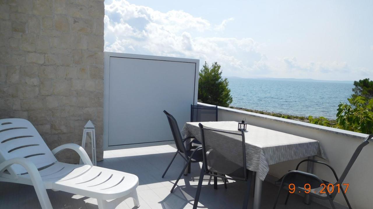 Mirakul Apartments Vir Dış mekan fotoğraf